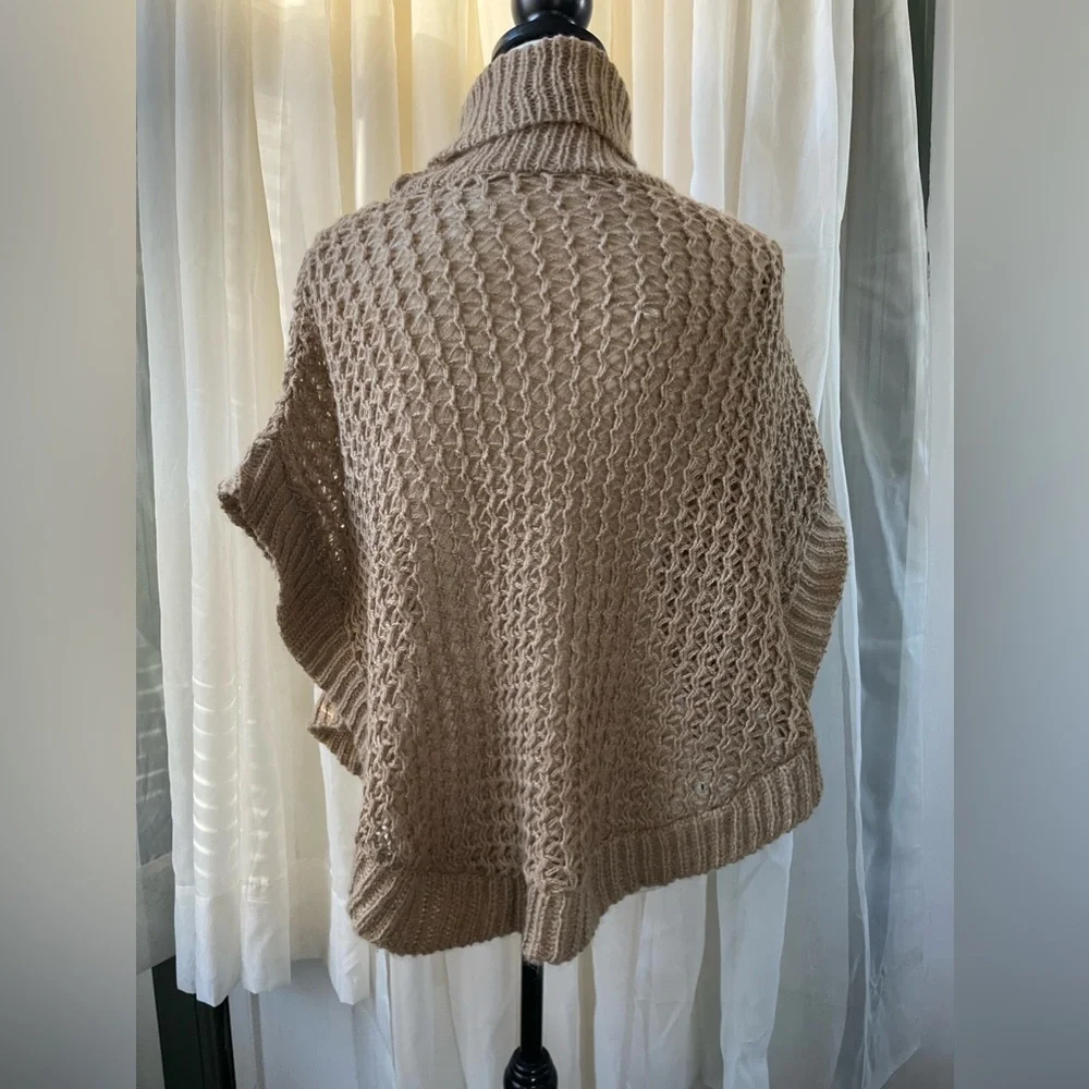 NWT Serra Loose Knit Poncho - Picture 7 of 8
